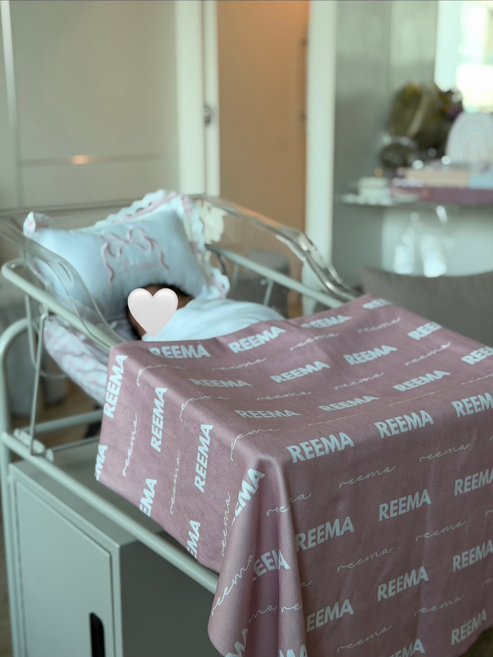 Fleece lightweight blanket